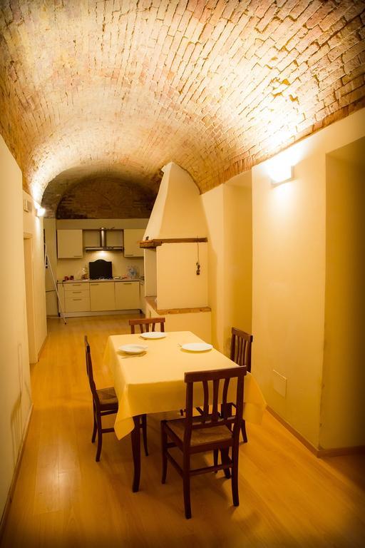 Antica Cisterna Hotel Siena Exterior photo
